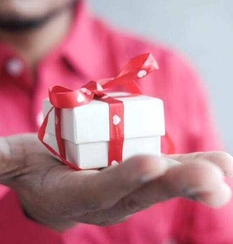 How to Choose Her Ideal Valentine's Day Present