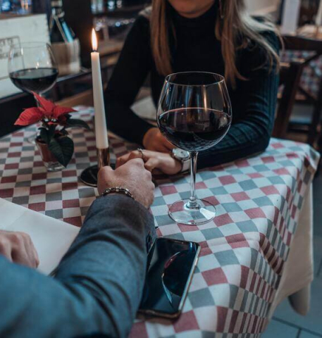 Love in Every Bite: Creating a Memorable Dinner for Two