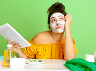 Glow Up! The Best Natural Remedies for Acne-Free Skin