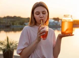 The Summer Sip Schedule: When & How Much Water You Really Need