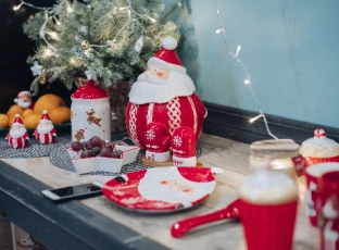 Tablescapes That Sparkle: Elegant Christmas Table Decor Ideas