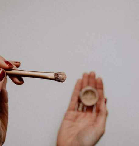 Tips To Choose Best Foundation As Per Your Needs
