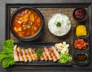Fusion is the Future: The Top 5 Food Mashups Blowing Up Right Now